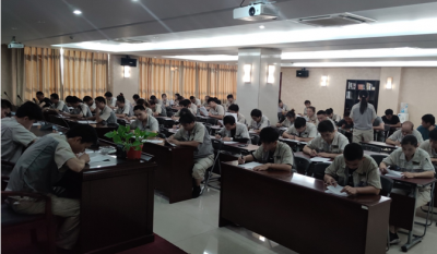 素質(zhì)就業(yè)，技能立業(yè)